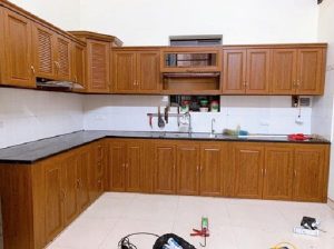 Tủ bếp nhôm cánh kính cường lực