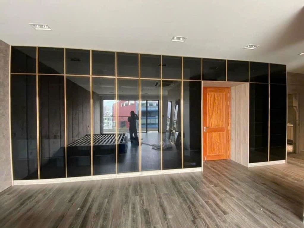 Tủ Quần Áo Nhôm Kính - Image 11