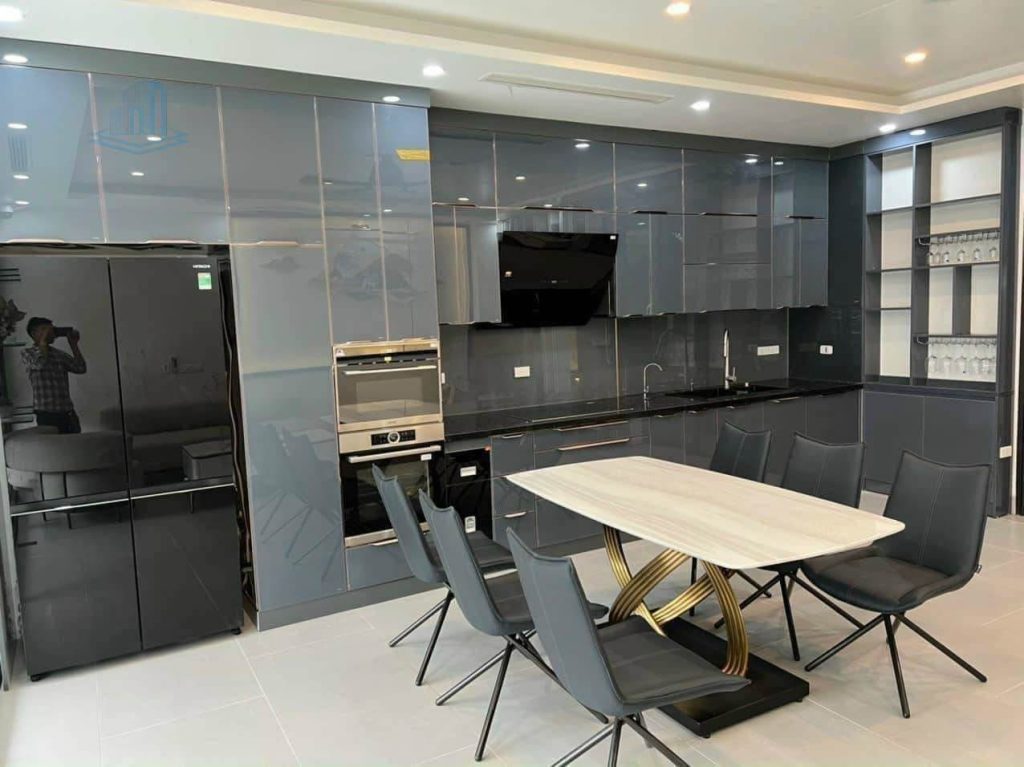 tủ bếp nhôm cánh kính