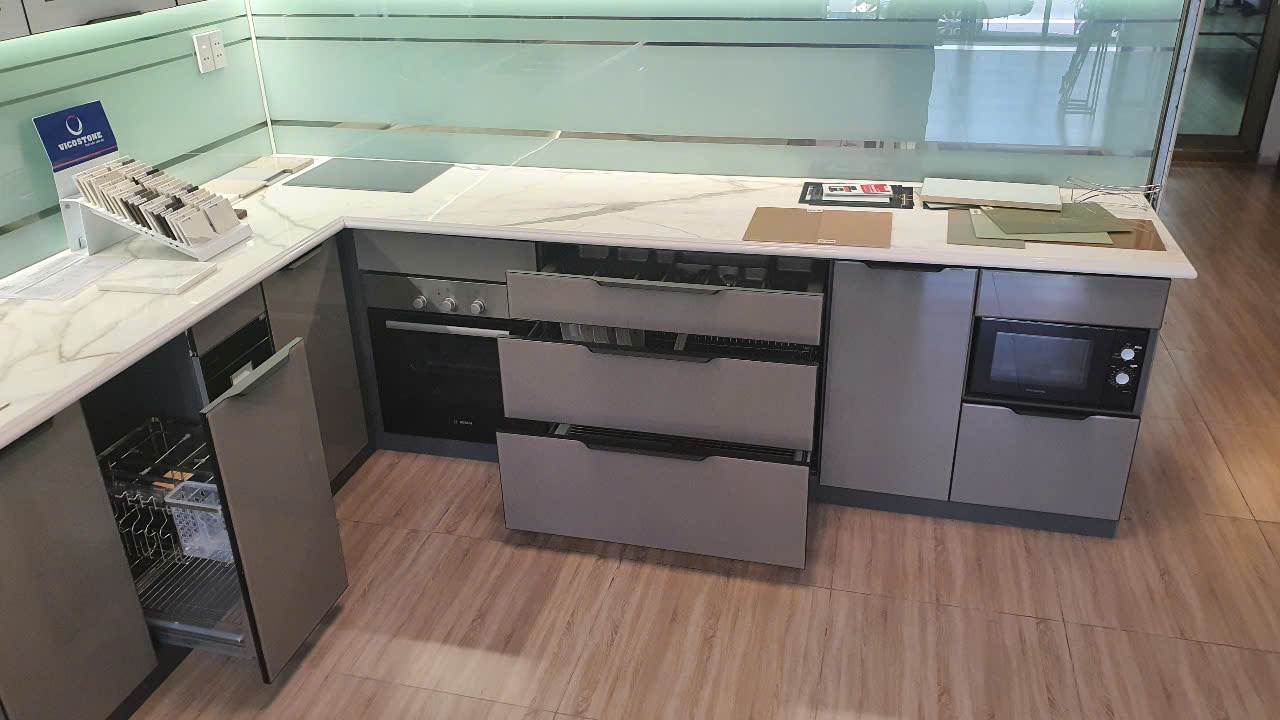 tủ bếp inox cánh inox