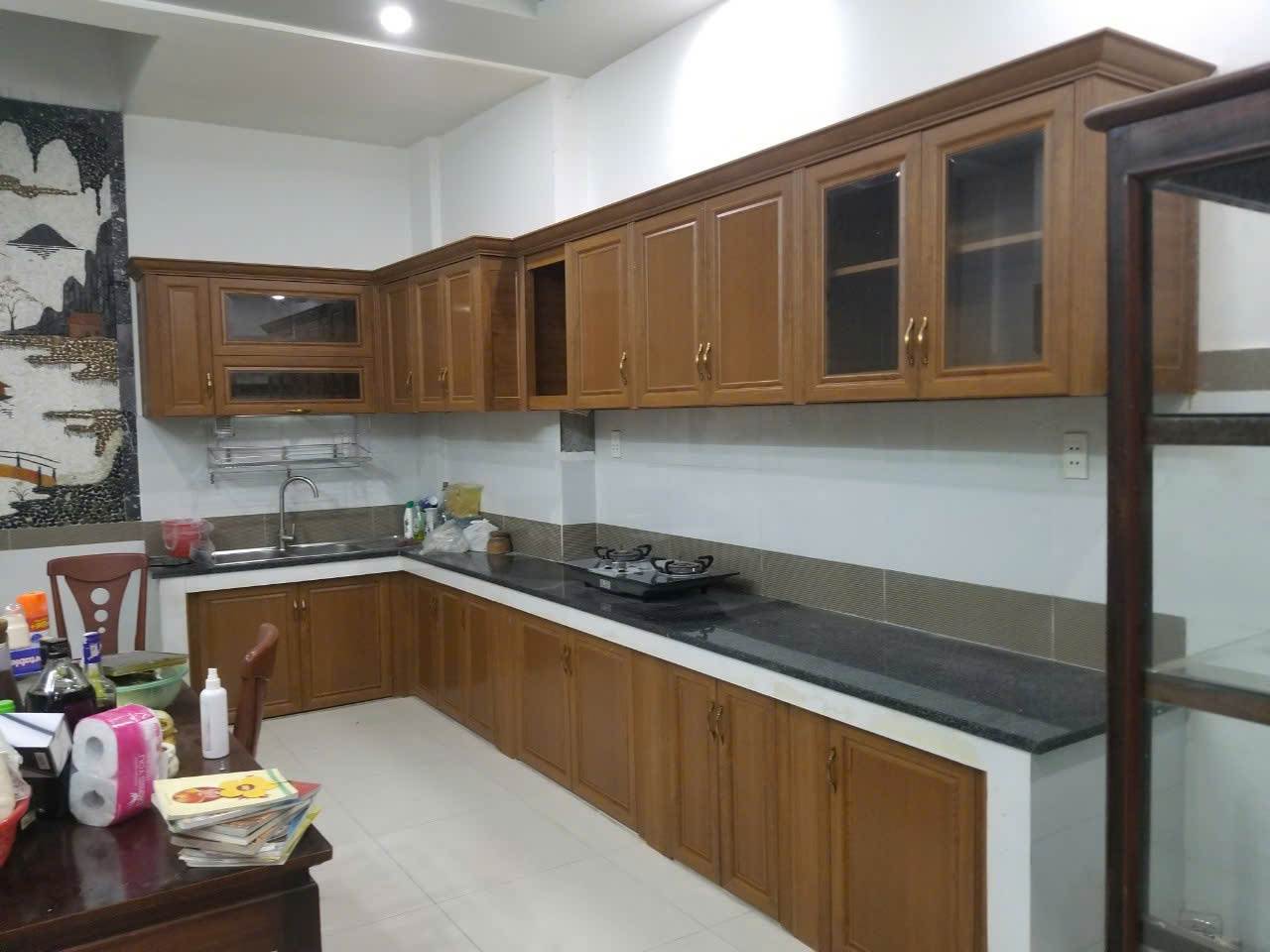 tủ bếp nhôm kính