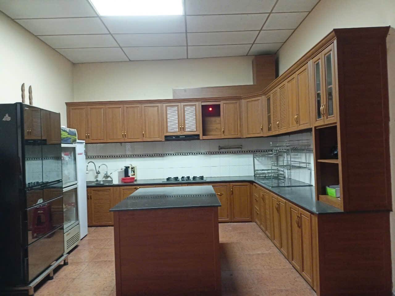 Tủ Bếp Nhôm Kính Sơn Tĩnh Điện