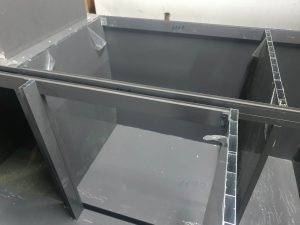 Tủ Bếp Nhôm Cánh Kính