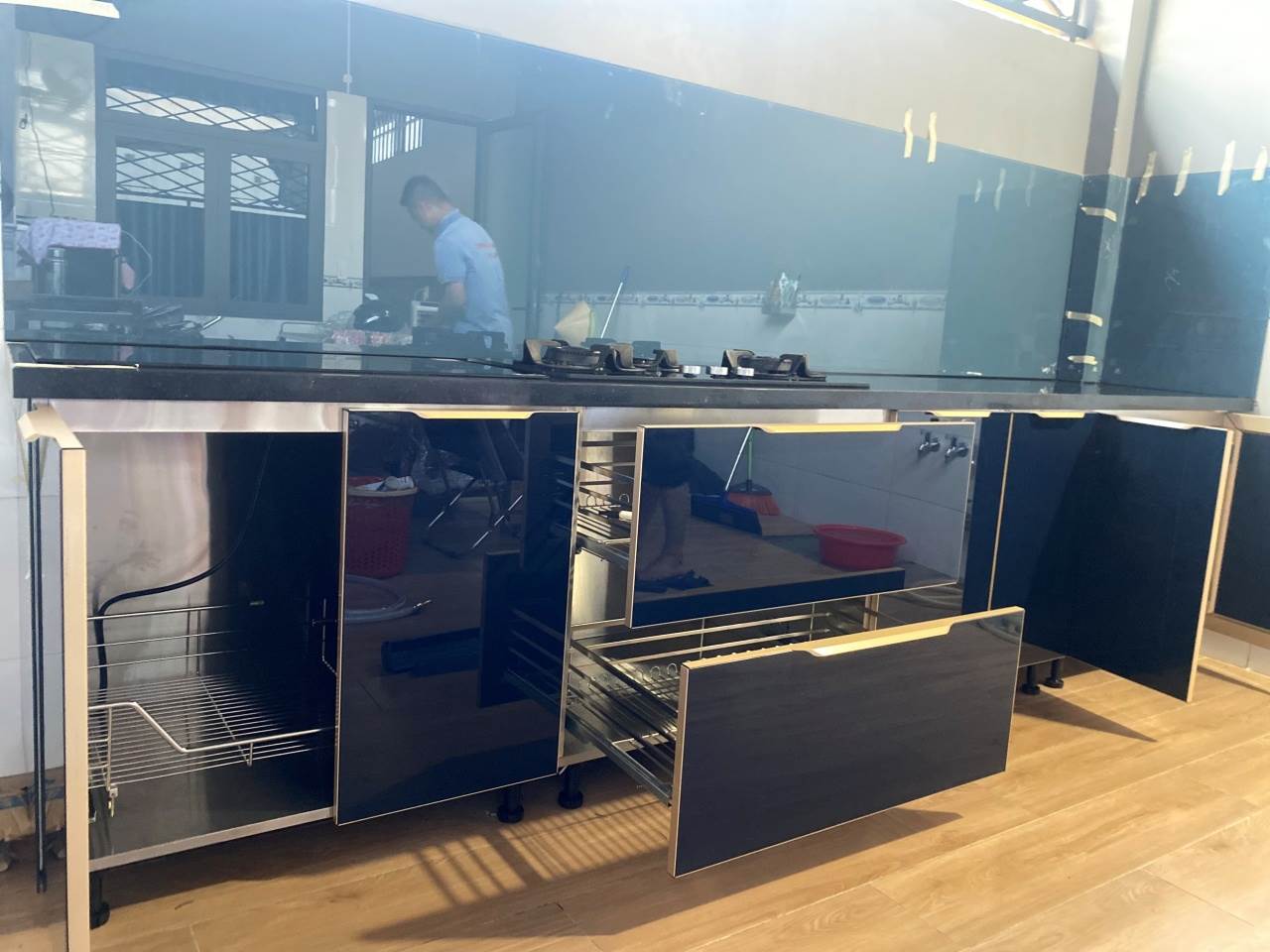 Tủ Bếp Inox 304 Cánh Kính