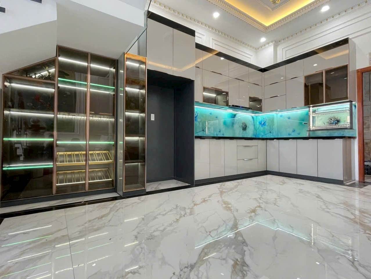 Khám Phá Các Mẫu Cánh Kính Hiện Đại Cho Tủ Bếp