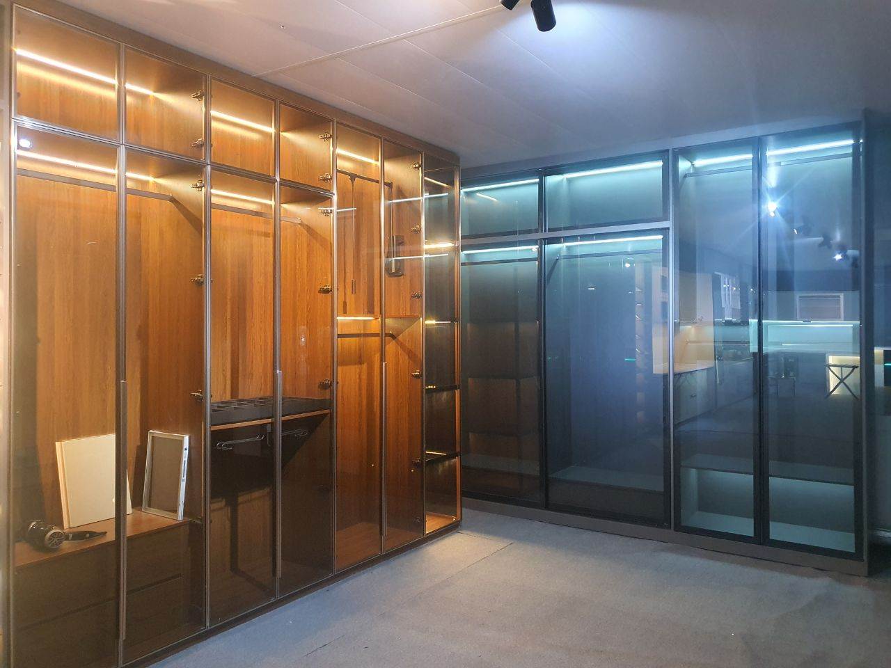 Tủ Quần Áo Cánh Kính Màu Trà