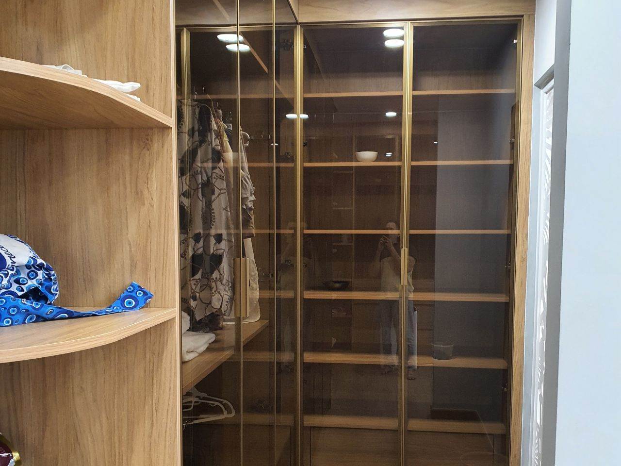 Tủ Quần Áo Cánh Kính Màu Trà