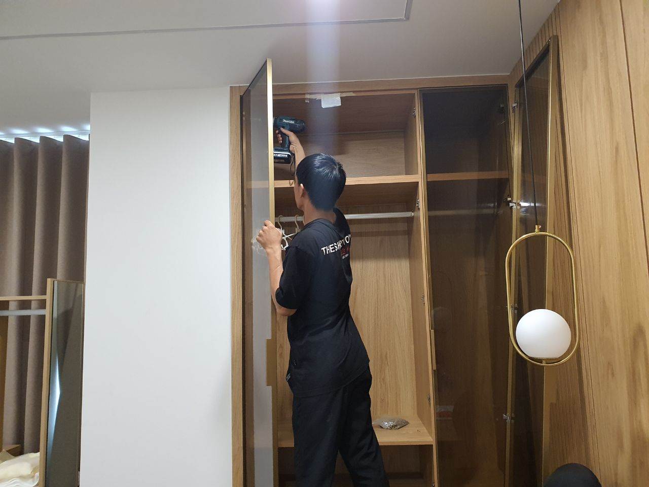 Tủ Quần Áo Cánh Kính Màu Trà