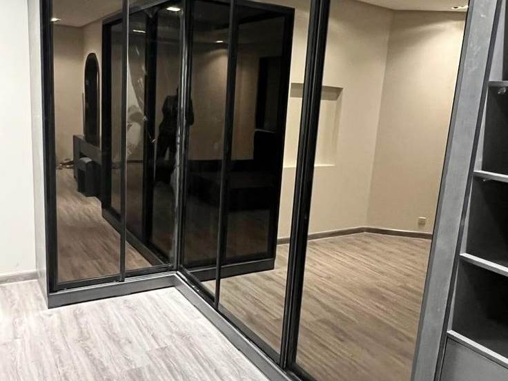 Tủ Quần Áo Nhôm Hợp Kim Cánh Kính