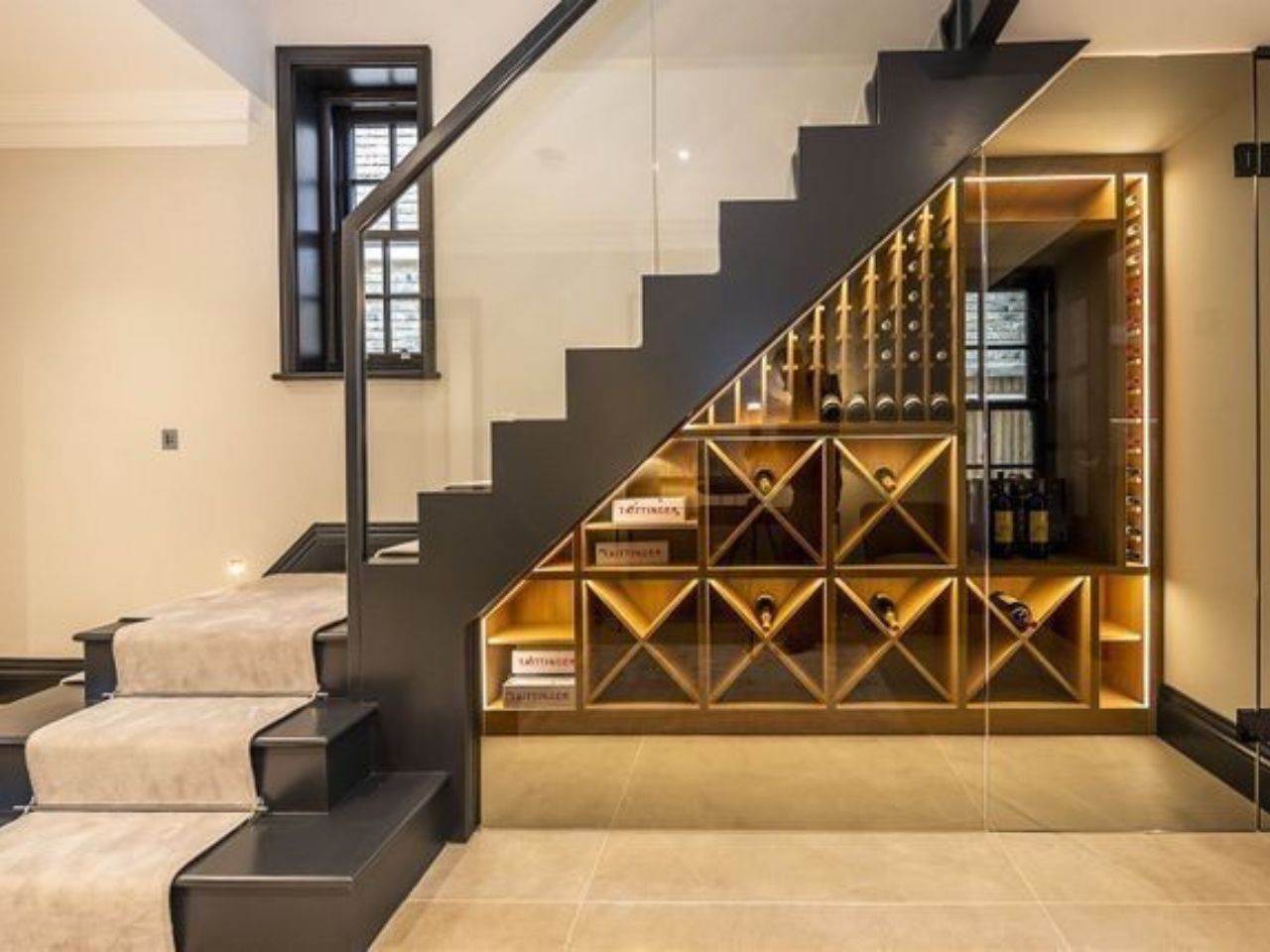 Tủ Cầu Thang Gỗ Công Nghiệp